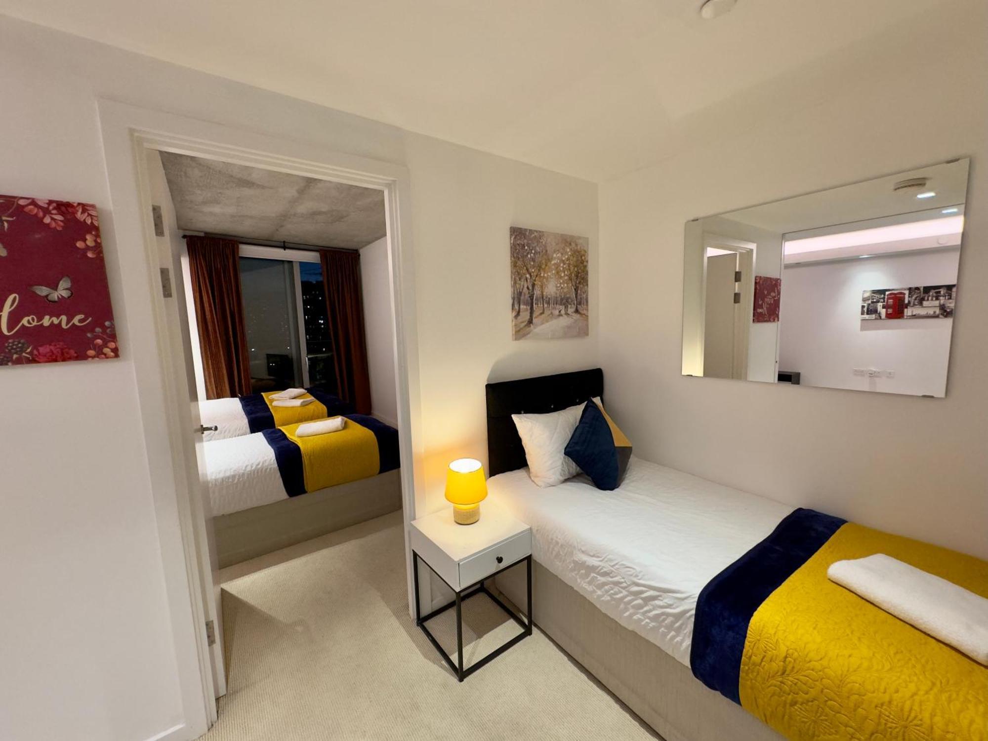 London Excel Cosy Apartment With Balcony & River View Close To O2 Arena, Cable Car, City Hall Bagian luar foto